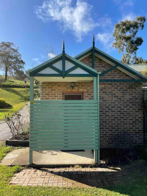 Apartment Lovely 1 Bedroom Unit In Buchan.
