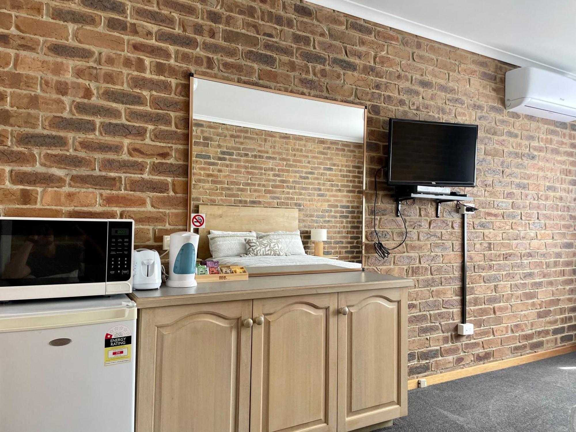 Lovely 1 Bedroom Unit In Buchan. Apartment